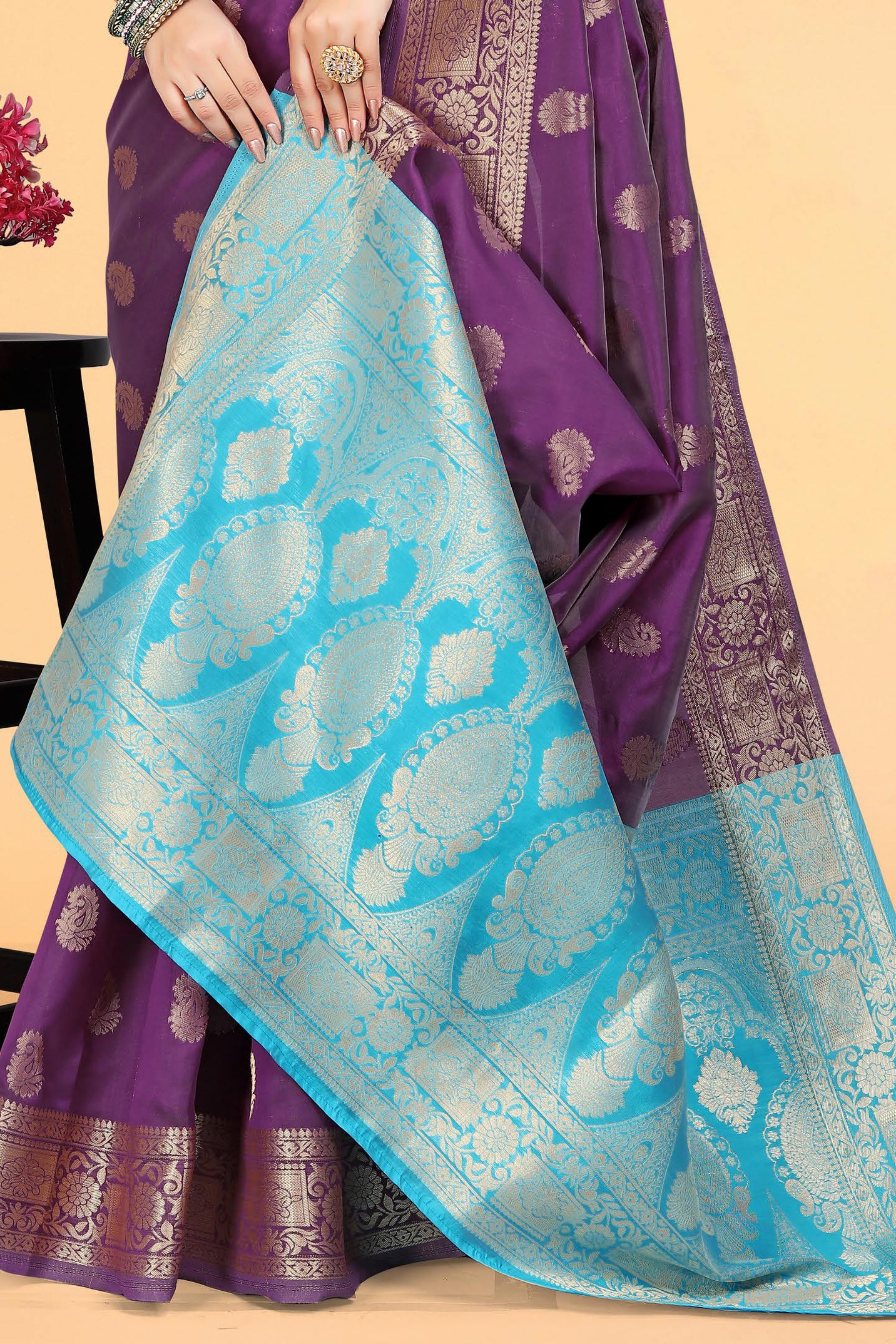 PURPLE WOVEN KANJIVARAM SILK TRADITIONAL SAREE WITH BLOUSE