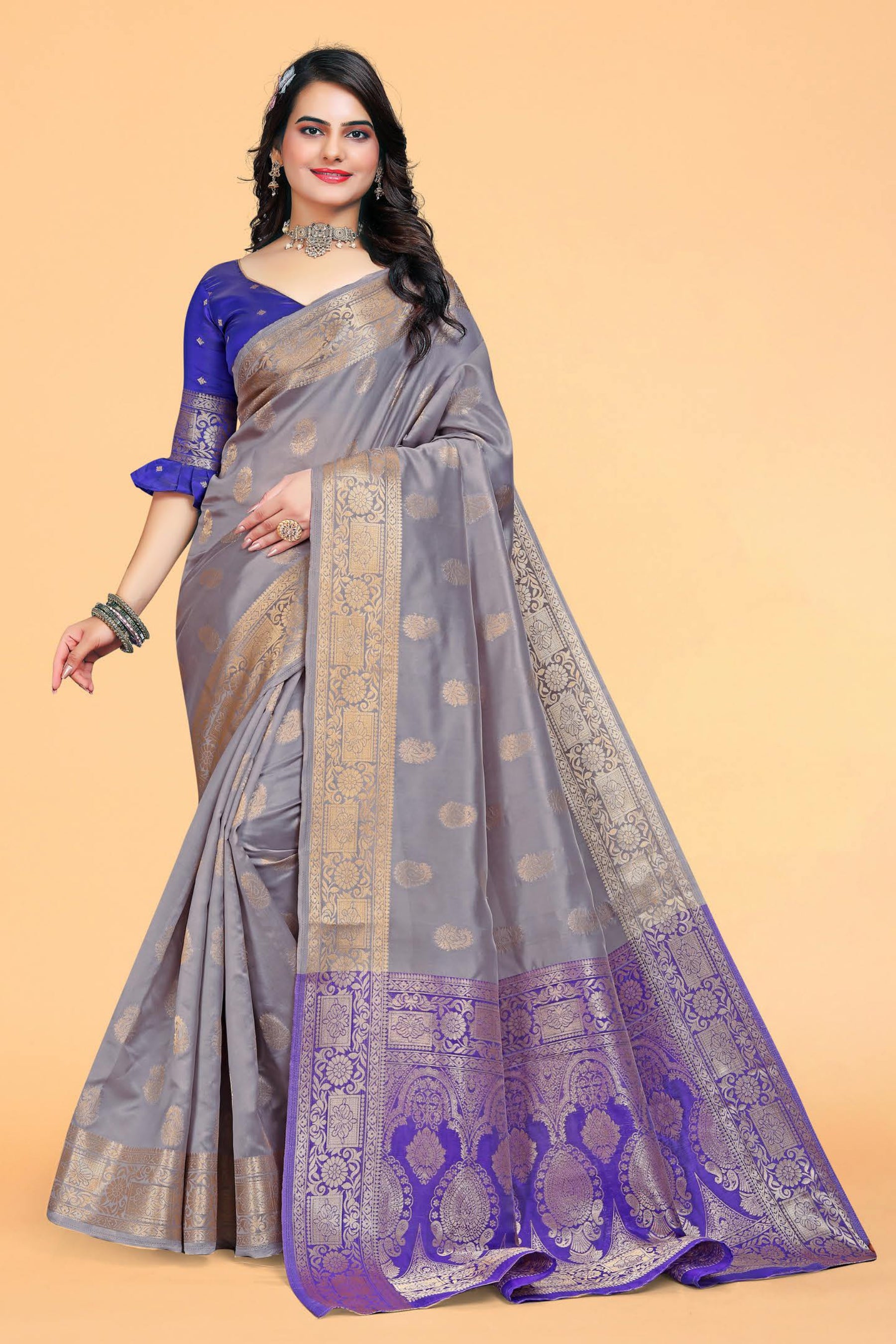 Grey Kanjivaram Silk Saree With Blouse Piece