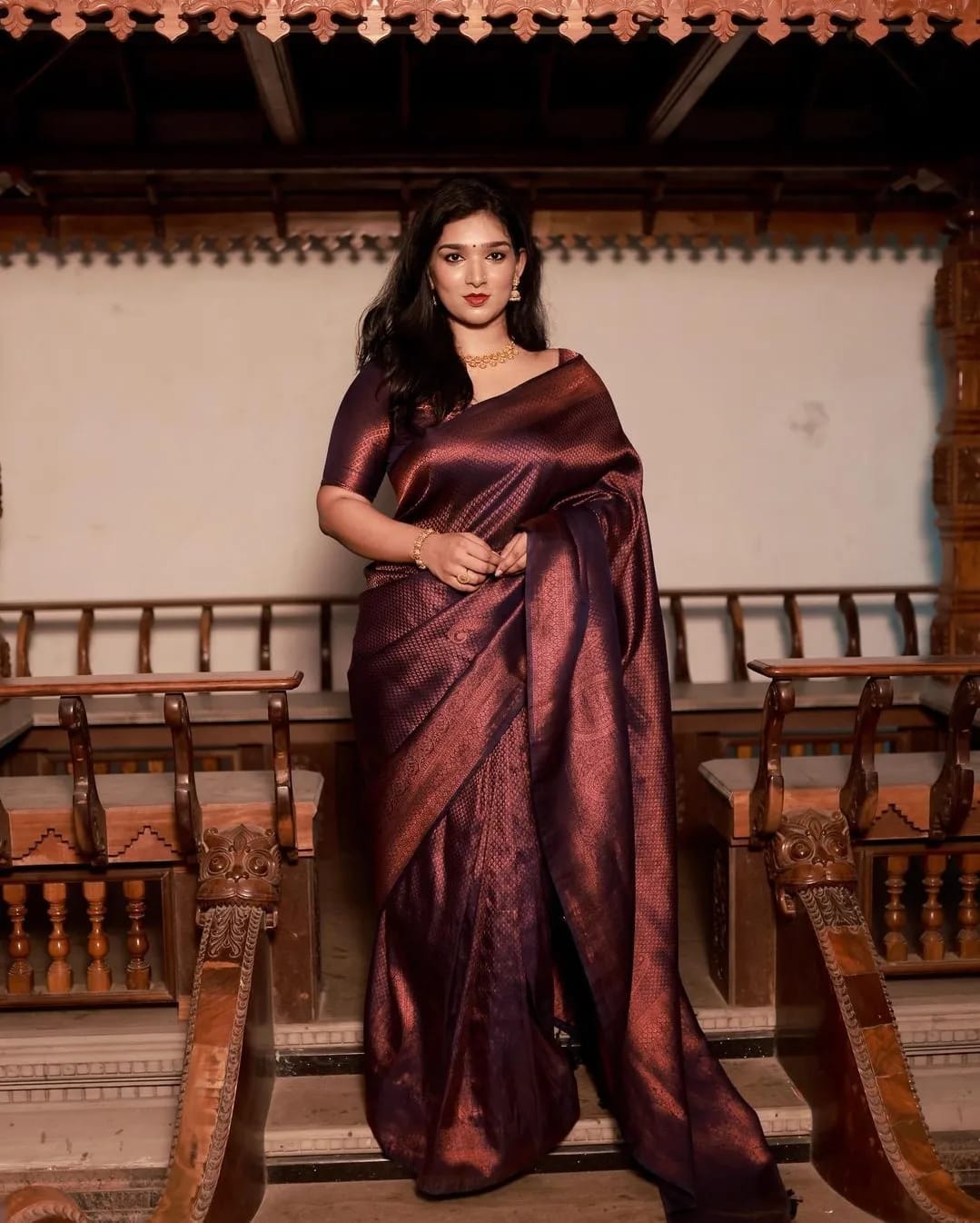 Amiable Navy Blue Kanjivaram Silk Saree With Divine Blouse Piece