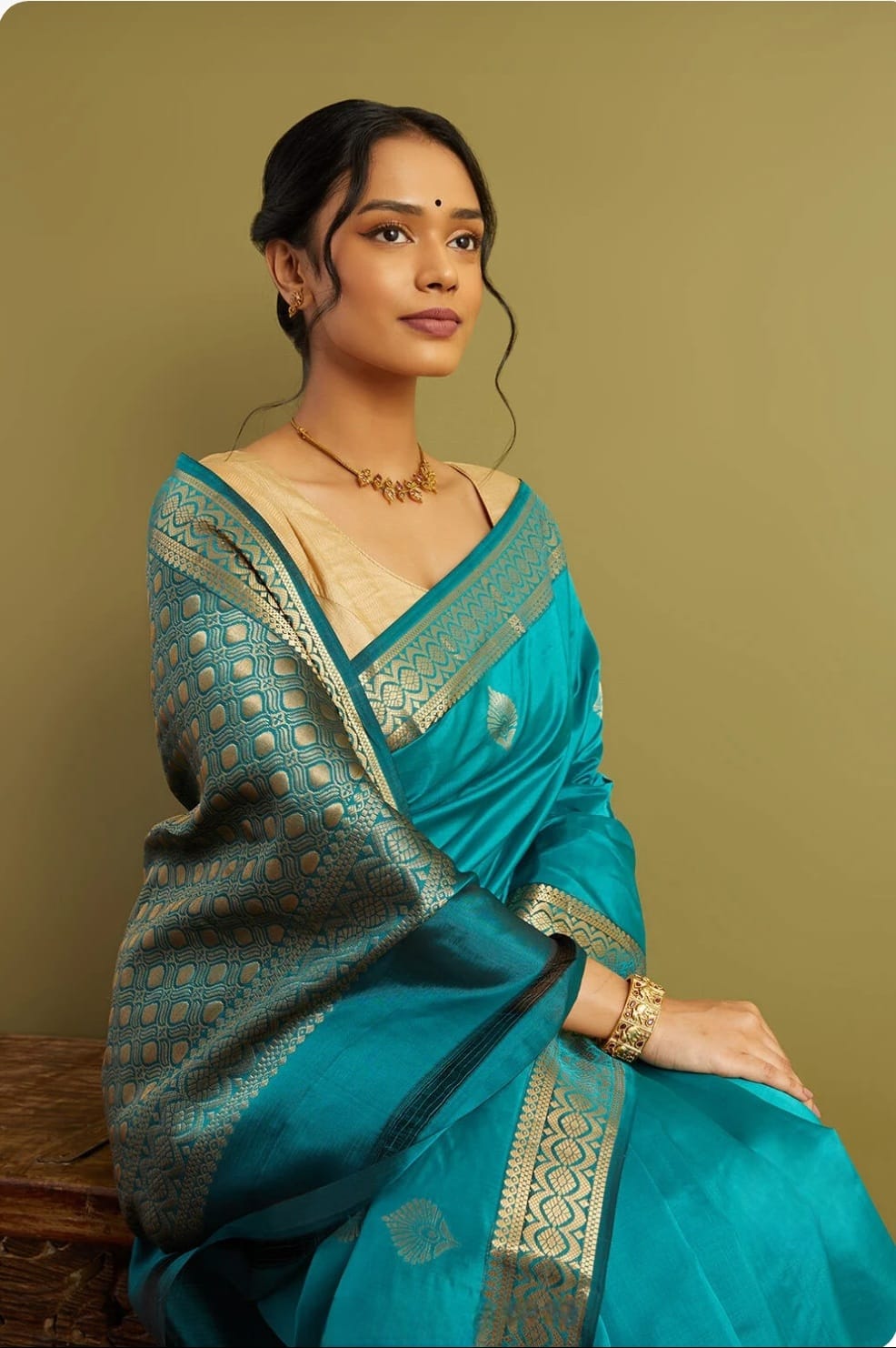 Elision Firozi Kanjivaram Silk Saree With Comely Blouse Piece