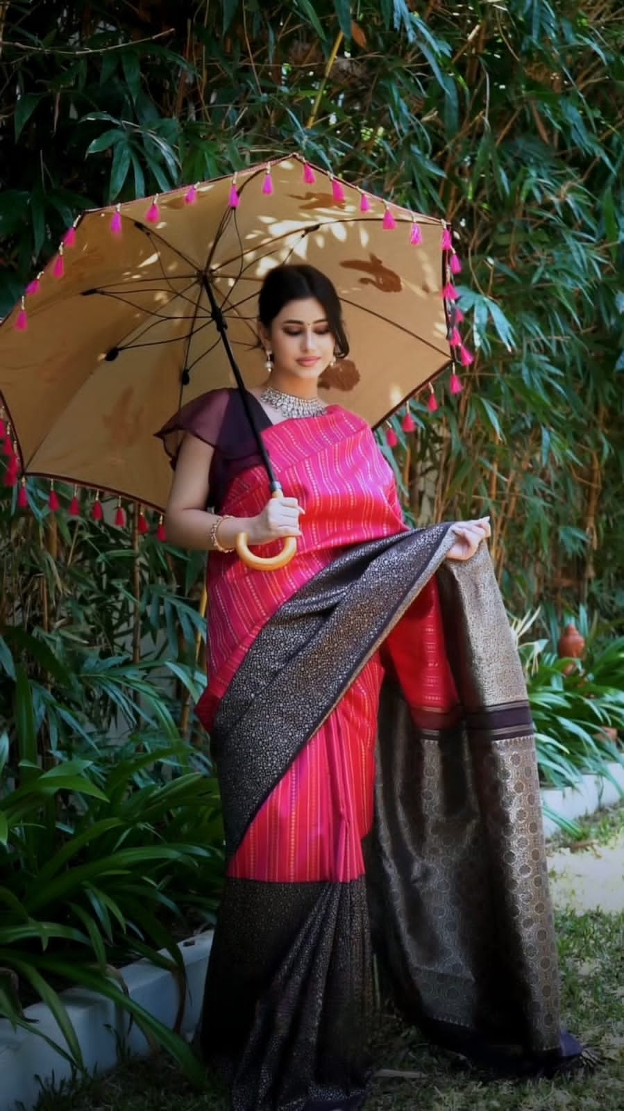 Wedani Pink Kanjivaram Silk Saree with Blouse Piece