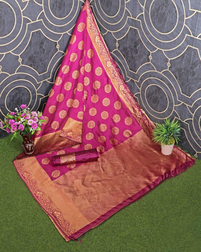 Wine Red Kanjivaram Saree with Mesmerizing Gola Patti Design - Naari Silk 