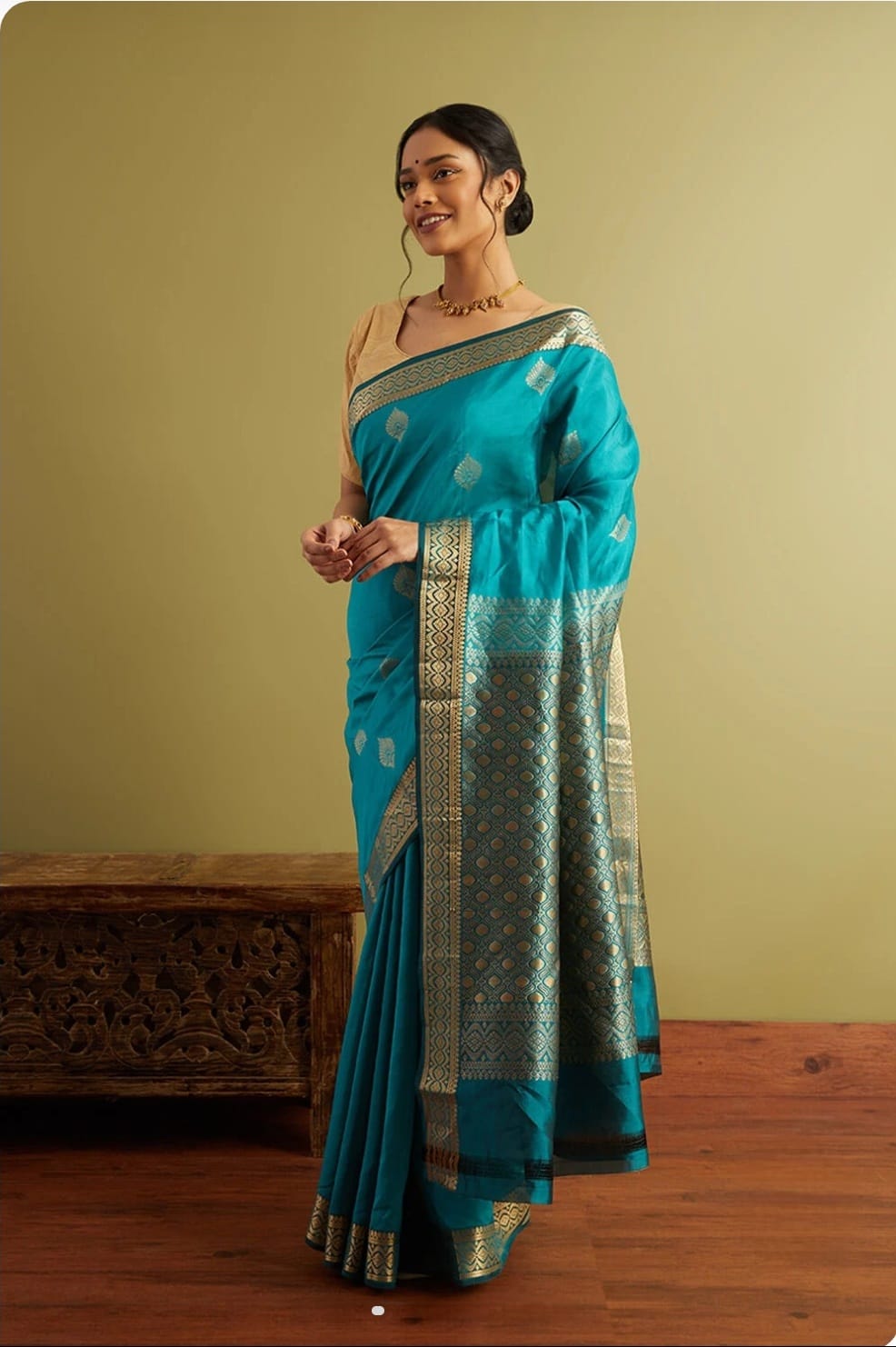 Elision Firozi Kanjivaram Silk Saree With Comely Blouse Piece