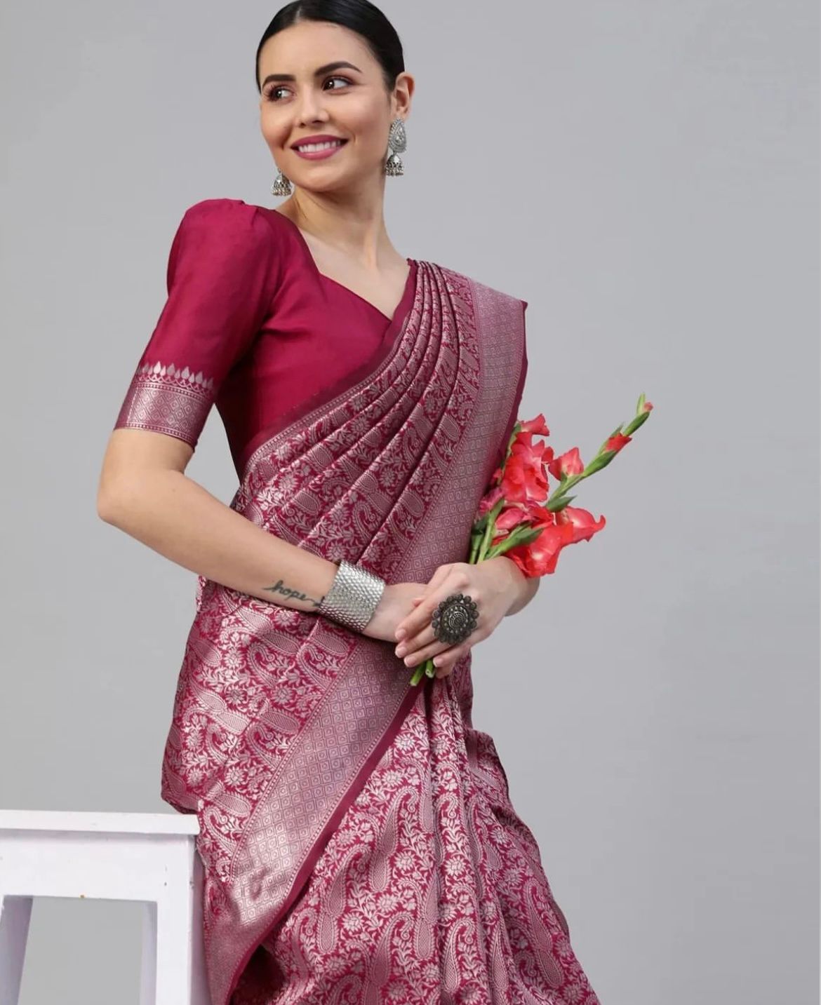 Women's Banarasi Silk Saree With Blouse Piece