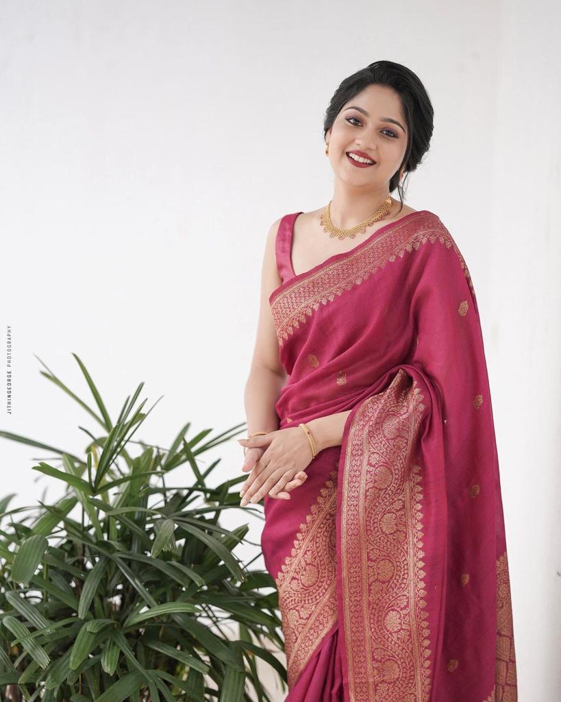 Elegant Pink Silk Saree – Traditional Grace with Modern Flair