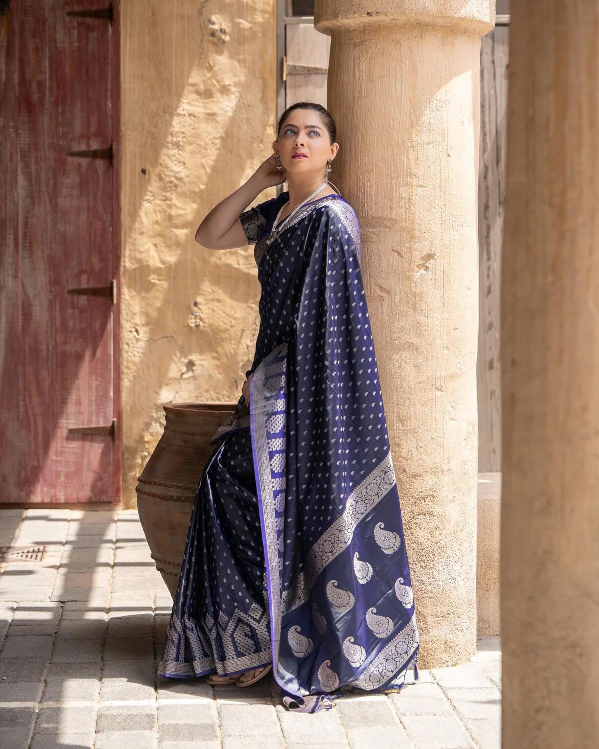 Banarasi Woven Saree with Contrast Border