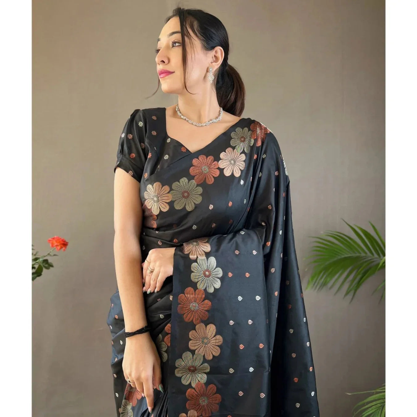 Elegant Black Banarasi Silk Saree with Floral Weave Design 🌸