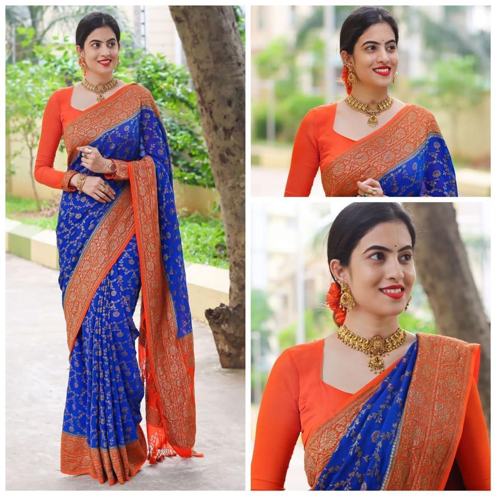 Elegant Blue & Red Paisley Kanjivaram Silk Saree for Timeless Charm - Naari Silk 