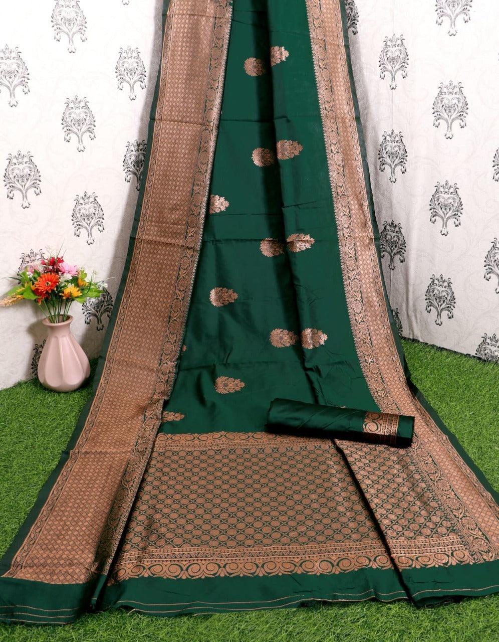 Radiant Green Saree with Charming Pink Palla - Naari Silk 