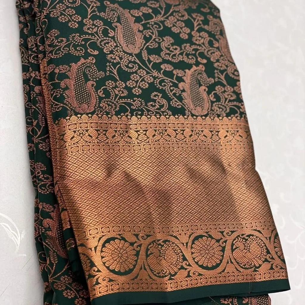 Beautiful Green Saree: Pretty Keri Design for Stunning Look - Naari Silk 