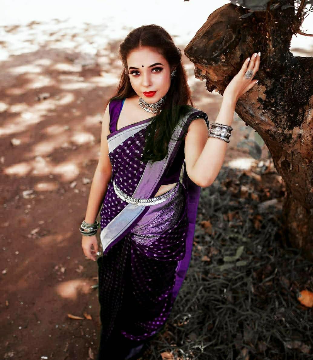 Deep Purple Silk Saree with Beautiful Bindi Work - Naari Silk 